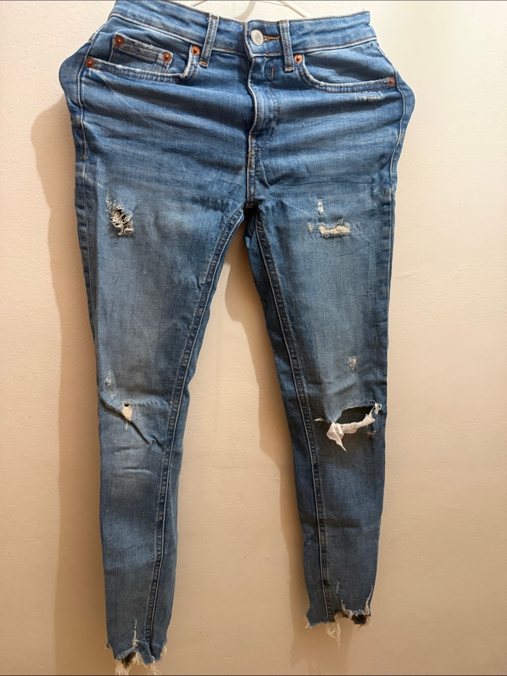 Zara Distressed Blue Skinny Jeans for Women